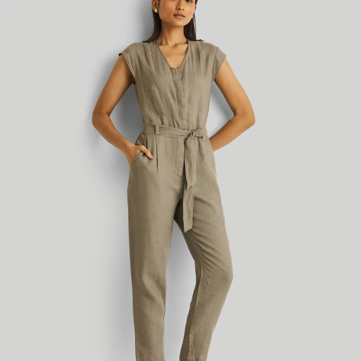 Evening Chai Jumpsuit in Dark Green | Reistor