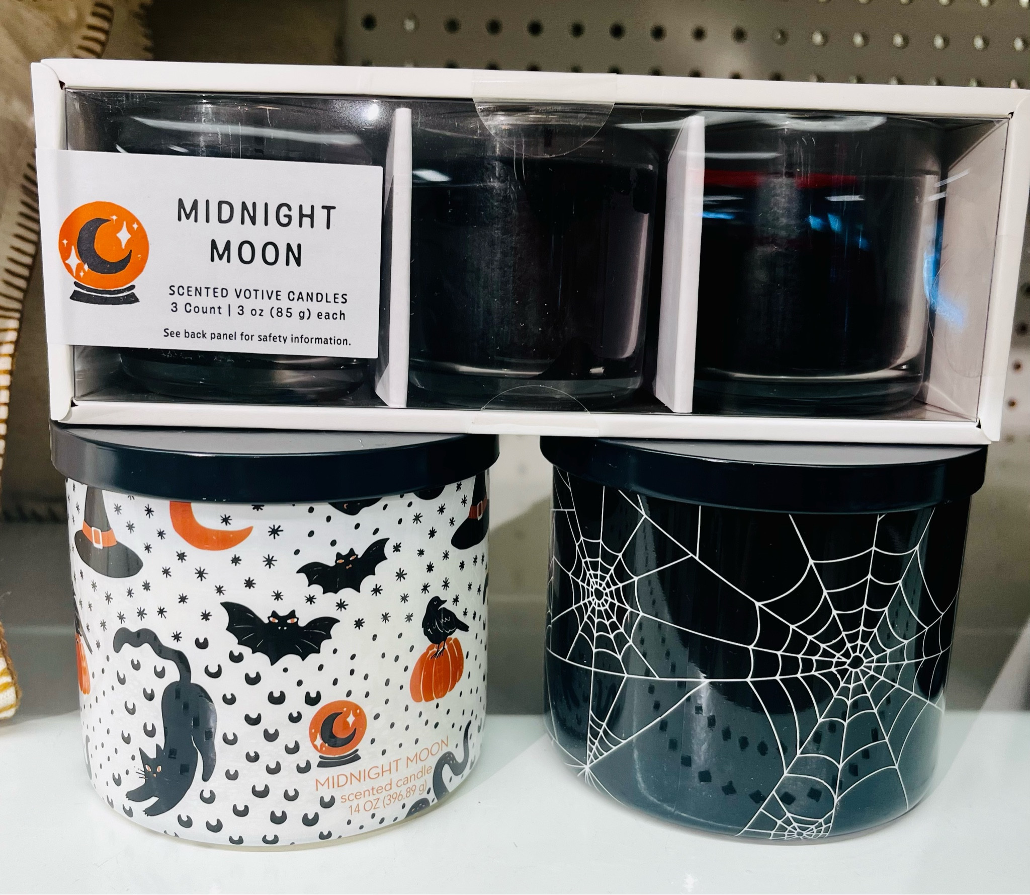 Halloween candles from Target 🎃🕸️

#target #home #candles #halloween #spookyseason

#LTKhome #LTKSeasonal #LTKHalloween