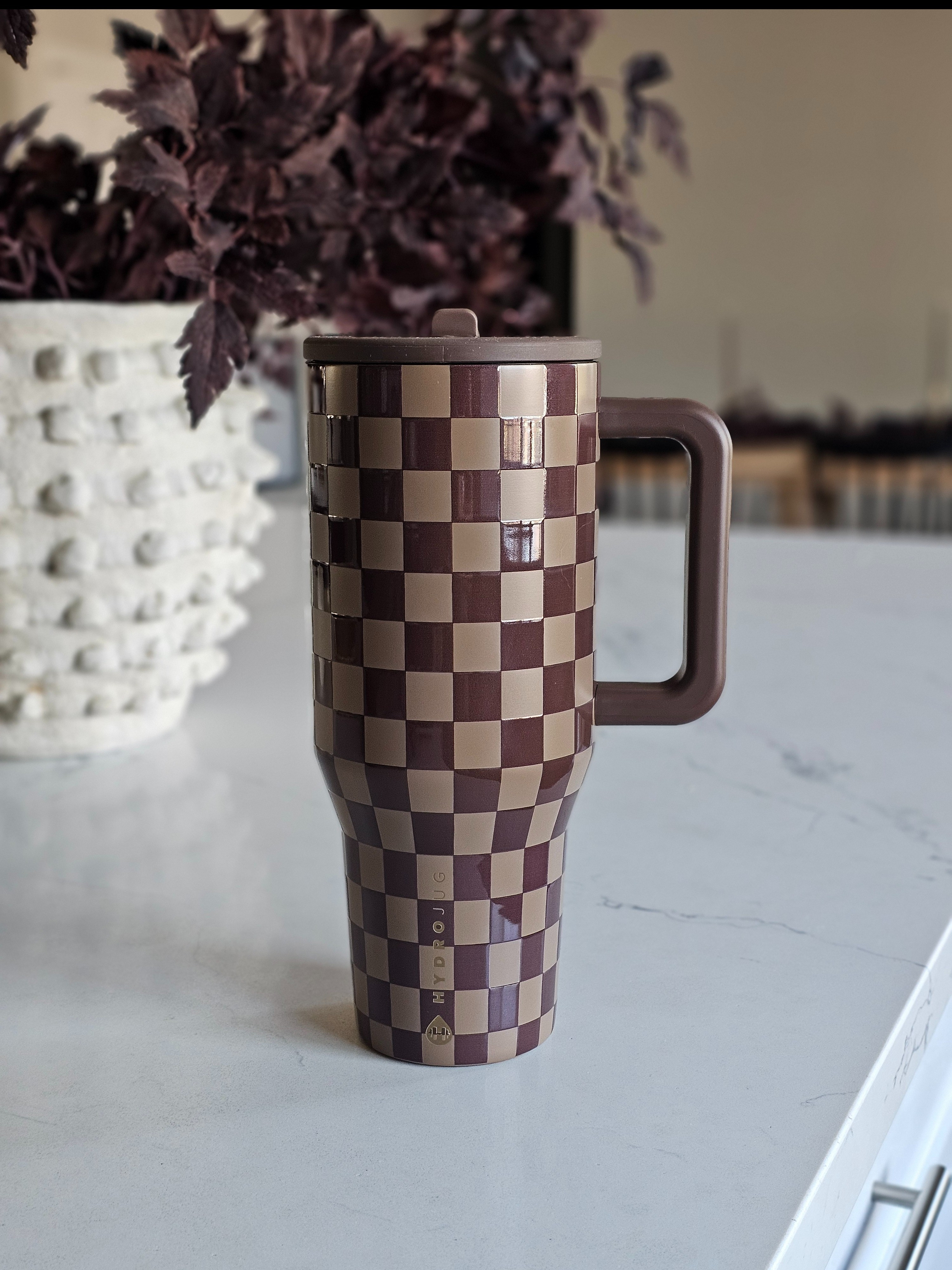 Perfect hug for fall! Chocolate brown ✔️ checkered ✔️ 

