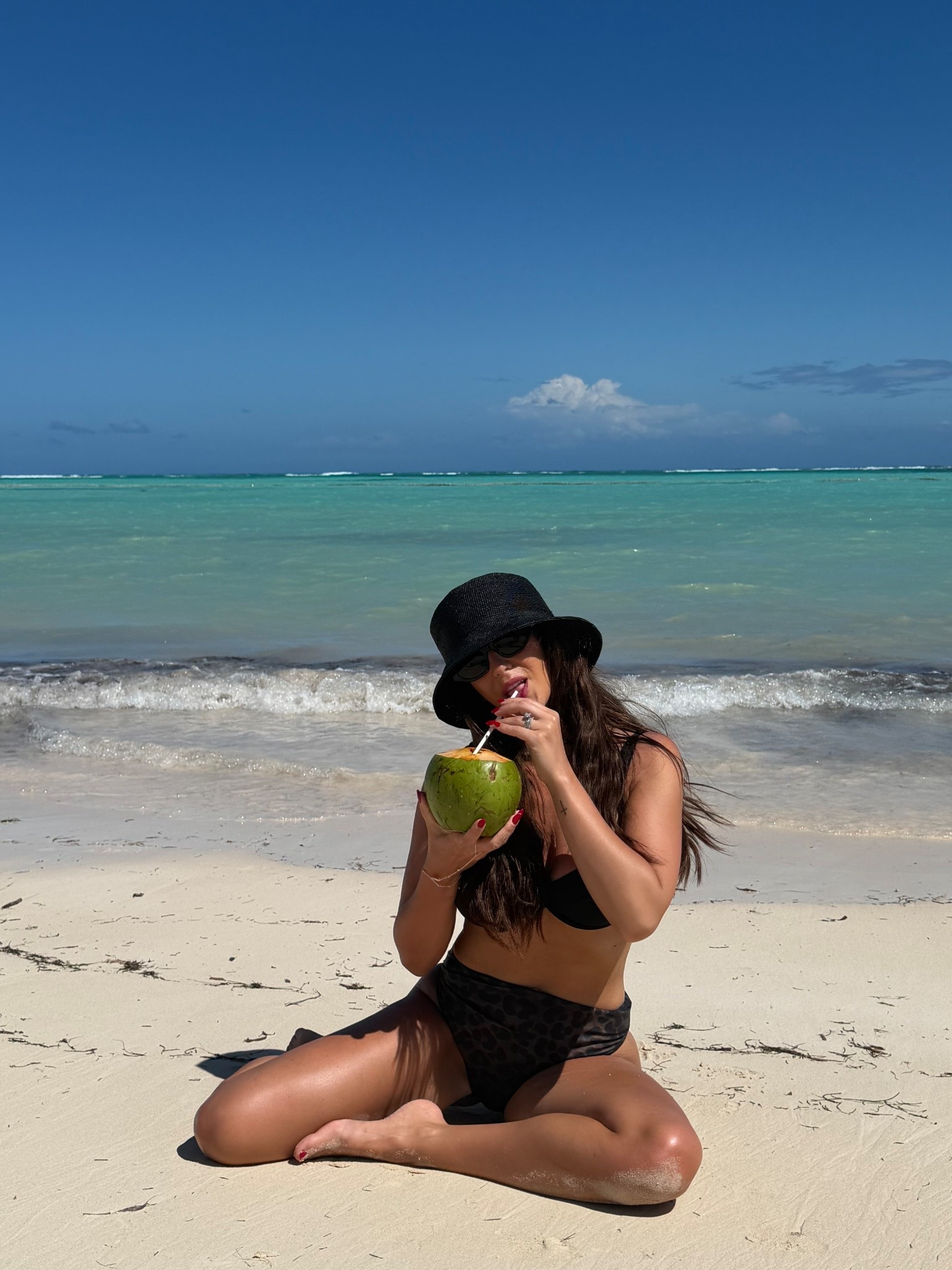 swimsuit of the day 🌊 

Bikini top: V
Bikini bottoms: XL



#LTKootd #LTKSwim #LTKTravel