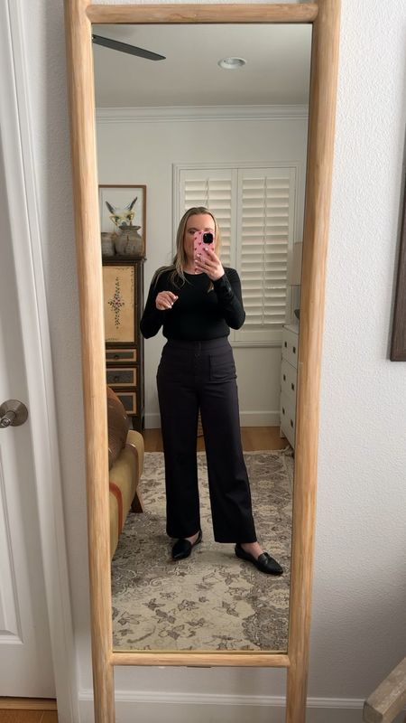Loving these straight leg Halara pants! They’re so flattering on! Suck you in and look so good! Wearing the medium petite, true to size 

#LTKmidsize #LTKworkwear #LTKover40