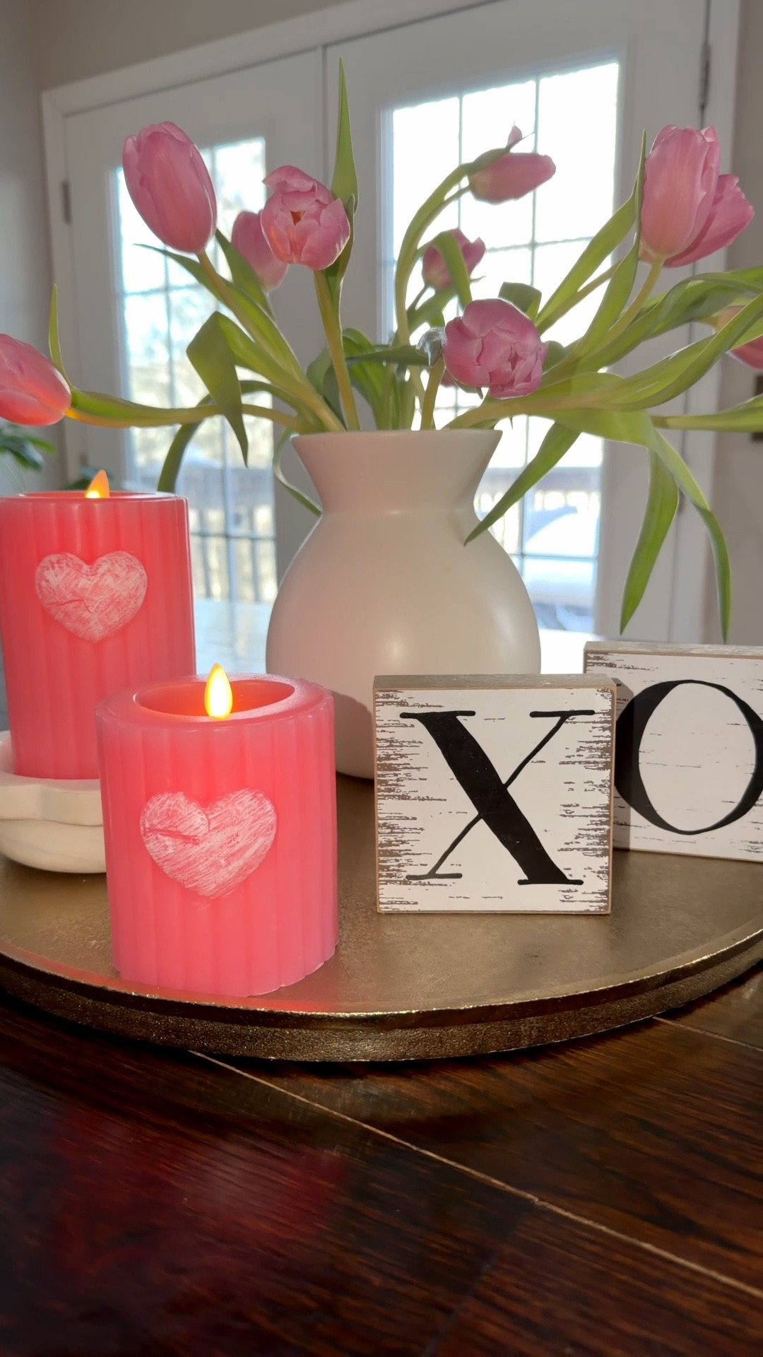 Did you know this tulip trick! Just add a penny to keep your tulips from drooping and stay fresh longer 🌷 🌿

#LTKHome #LTKSeasonal #LTKValentine