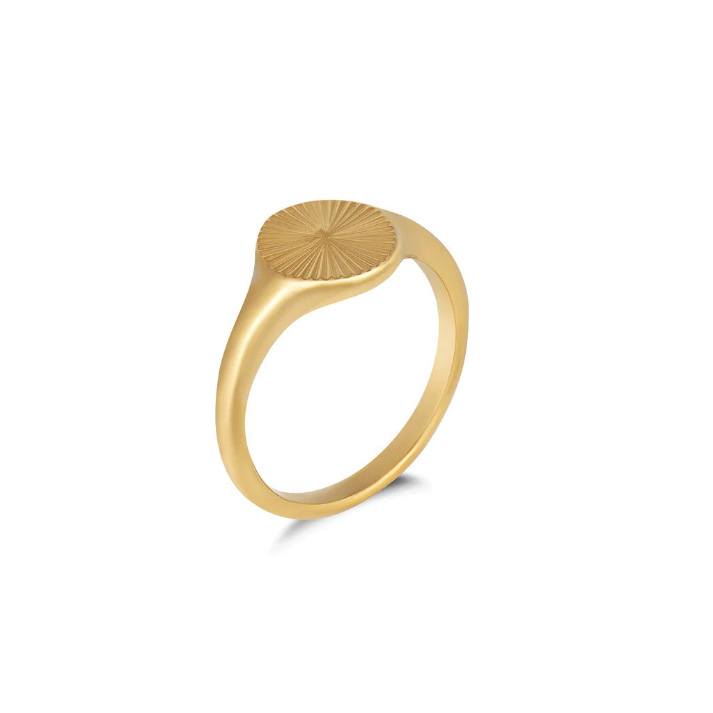 Ellie Vail - Darcy Sunburst Signet Ring | Ellie Vail Jewelry