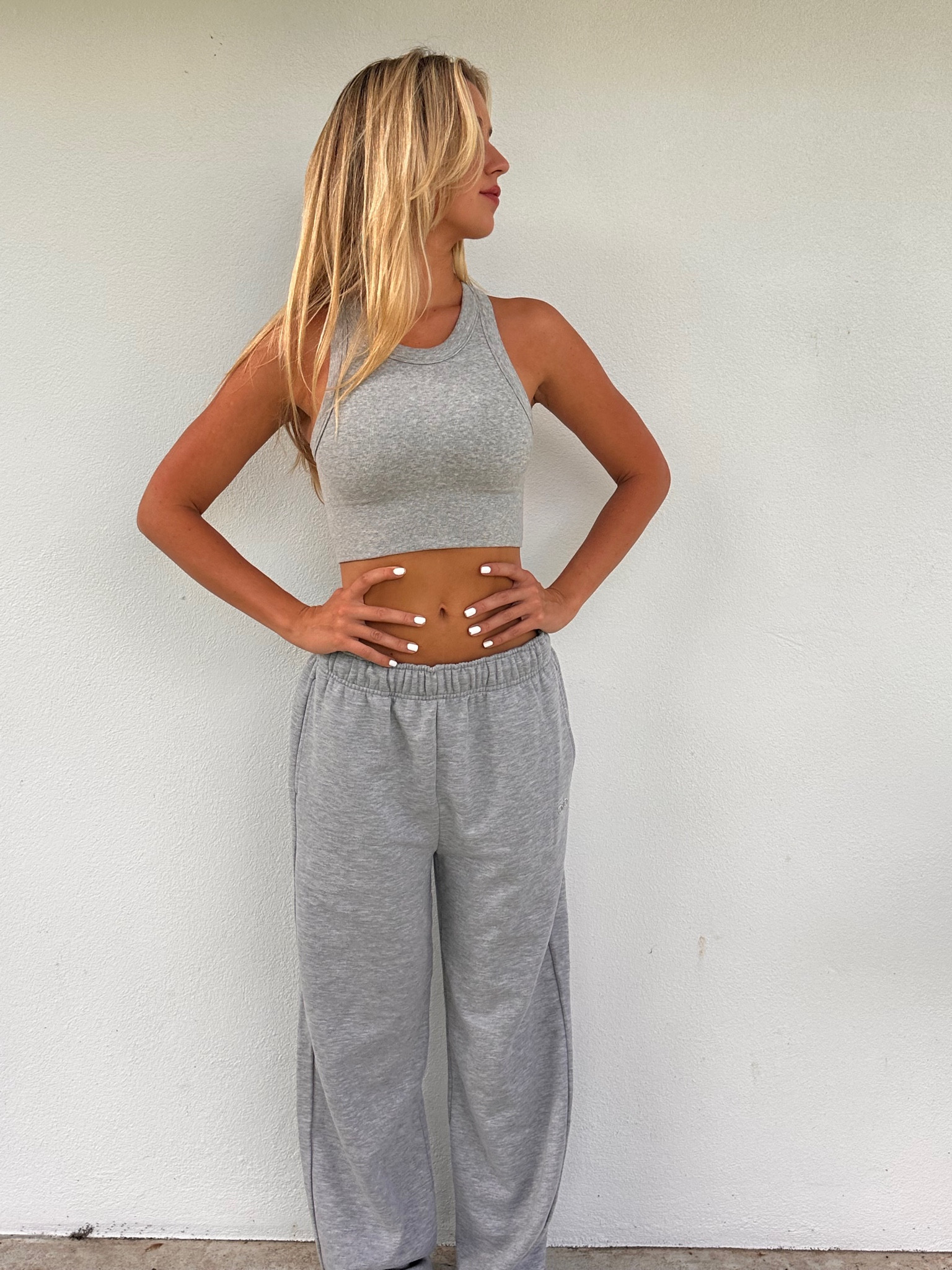 Lazy Day Outfit Ideas 

Monochromatic  perfect grey sweatpants  Athleisure  activewear  sporty outfit  casual outfit  comfy outfit  everyday wear  late summer outfit  workout  MarlaFay

#LTKSeasonal #LTKActive #LTKFitness