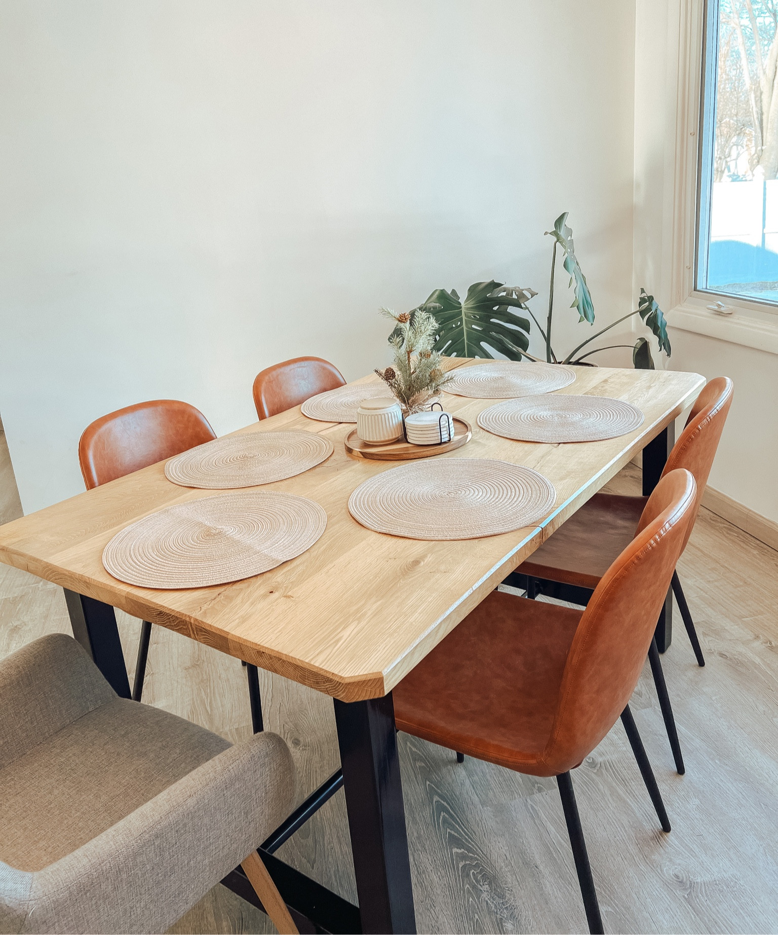 Dining table centerpiece
Dining table home decor 
Amazon round placemats 
Amazon wooden tray 

#LTKhome