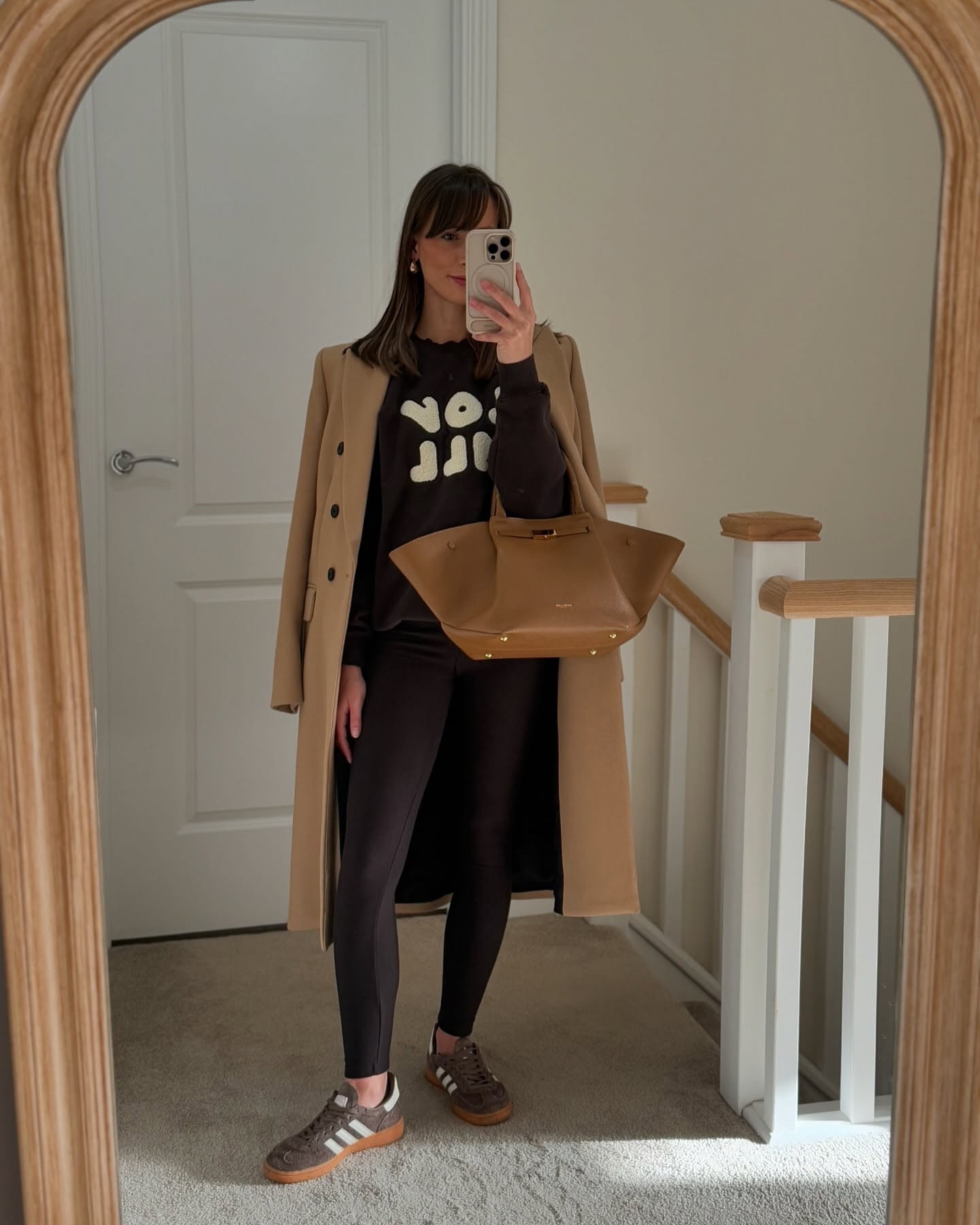 One way to be comfy but feel put together 🐻 these leggings and jumper from @lovallofficial are the best! The quality and the fit are exceptional! I’m wearing their leggings from the petite range and they are also fleece lined 🔥 I want them in all colour now 🙊

Outfit links will be on my LTK account (link in my bio) 

*post contains gifted items