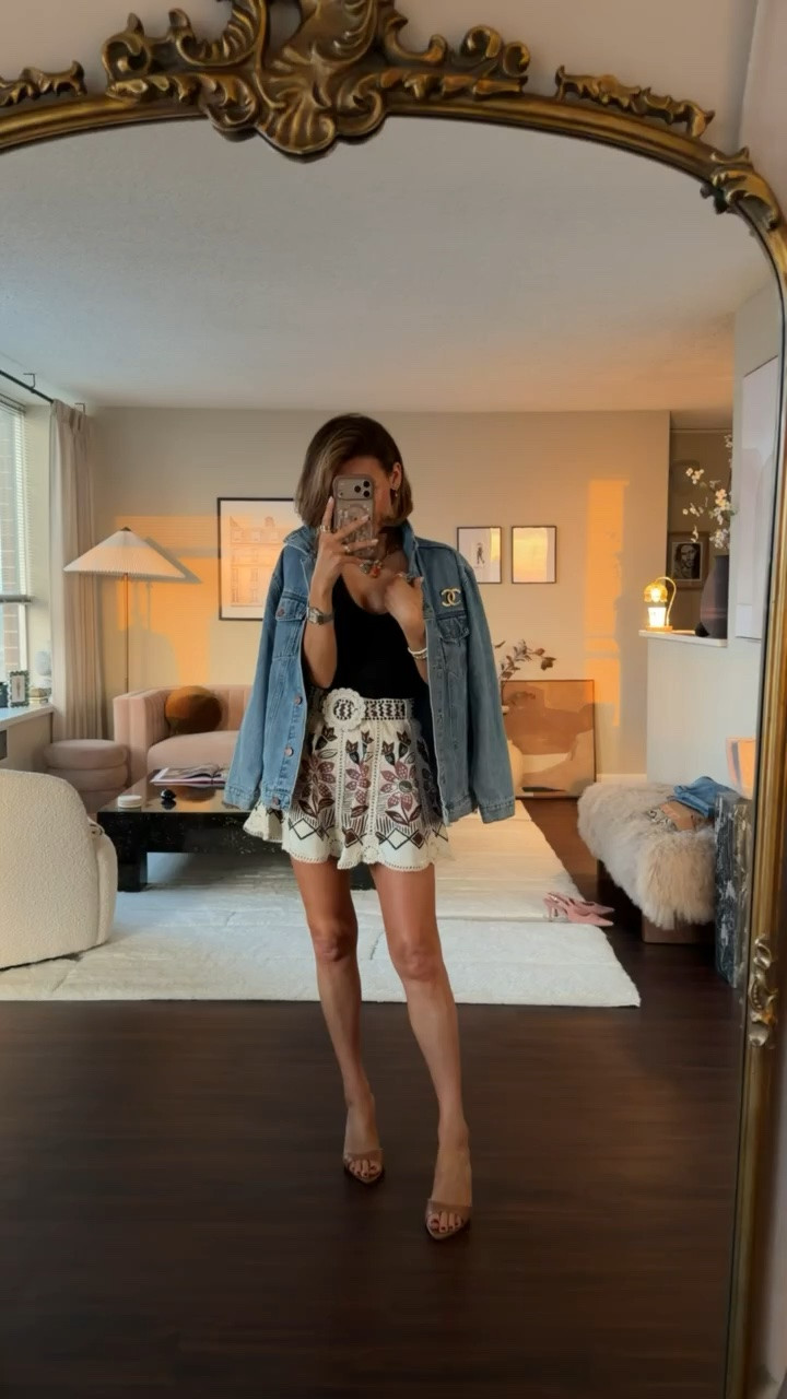 Loving this little mini skirt for those of you in warmer areas, such a cute little piece for early fall even if it isn’t getting chillier!

#LTKSeasonal #LTKOver40 #LTKTravel