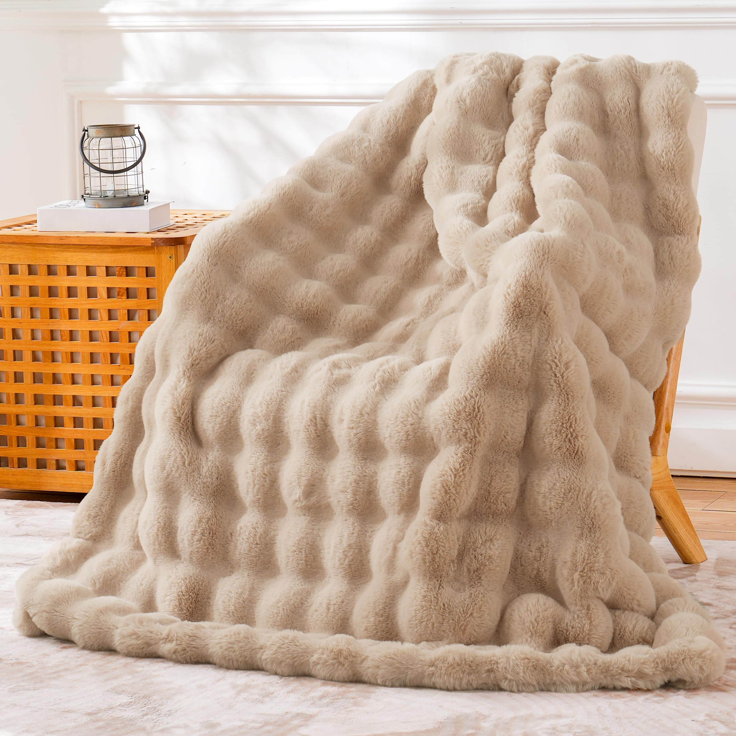 BENVWE Faux Fur Throw Blanket for Couch - Cozy Fuzzy Soft Plush Fluffy Thick Luxury Minky Bubble ... | Amazon (US)