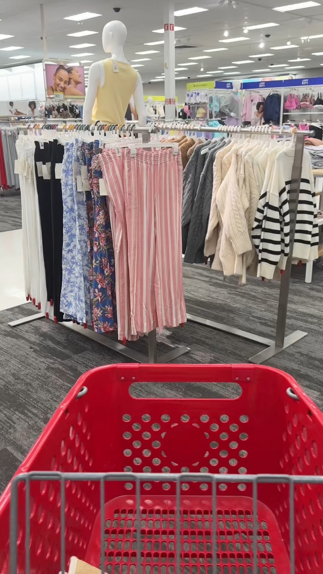 Loving these resort-style pull on pants!

#LTKootd #LTKMidsize #LTKPlusSize