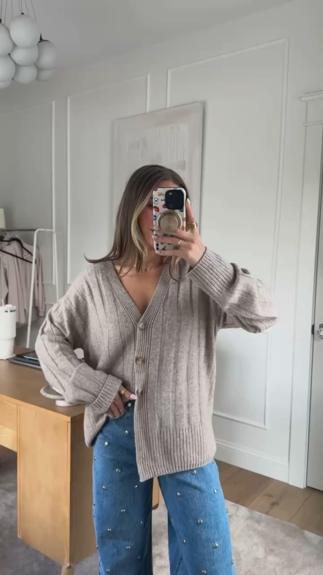 Feeling so cute and cozy in this oversized cardigan from Target ✨

#oversized #cardigan #targetfinds #targetfashion #targethaul #barreljeans #viraljeans #falloutfitinspo 

 

#LTKSeasonal #LTKFindsUnder100 #LTKStyleTip