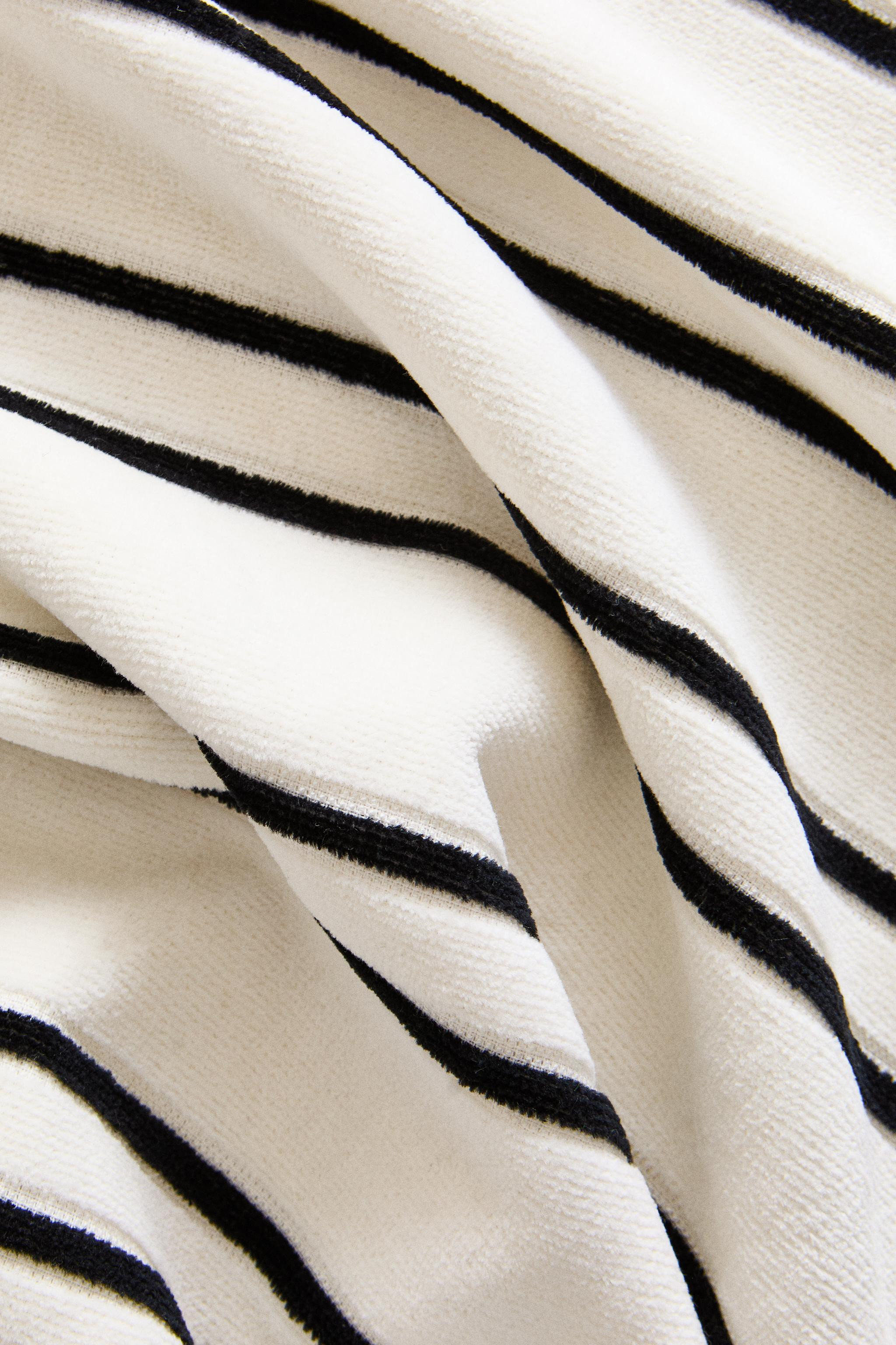 VELOUR BEACH TOWEL WITH THIN STRIPES | Zara US