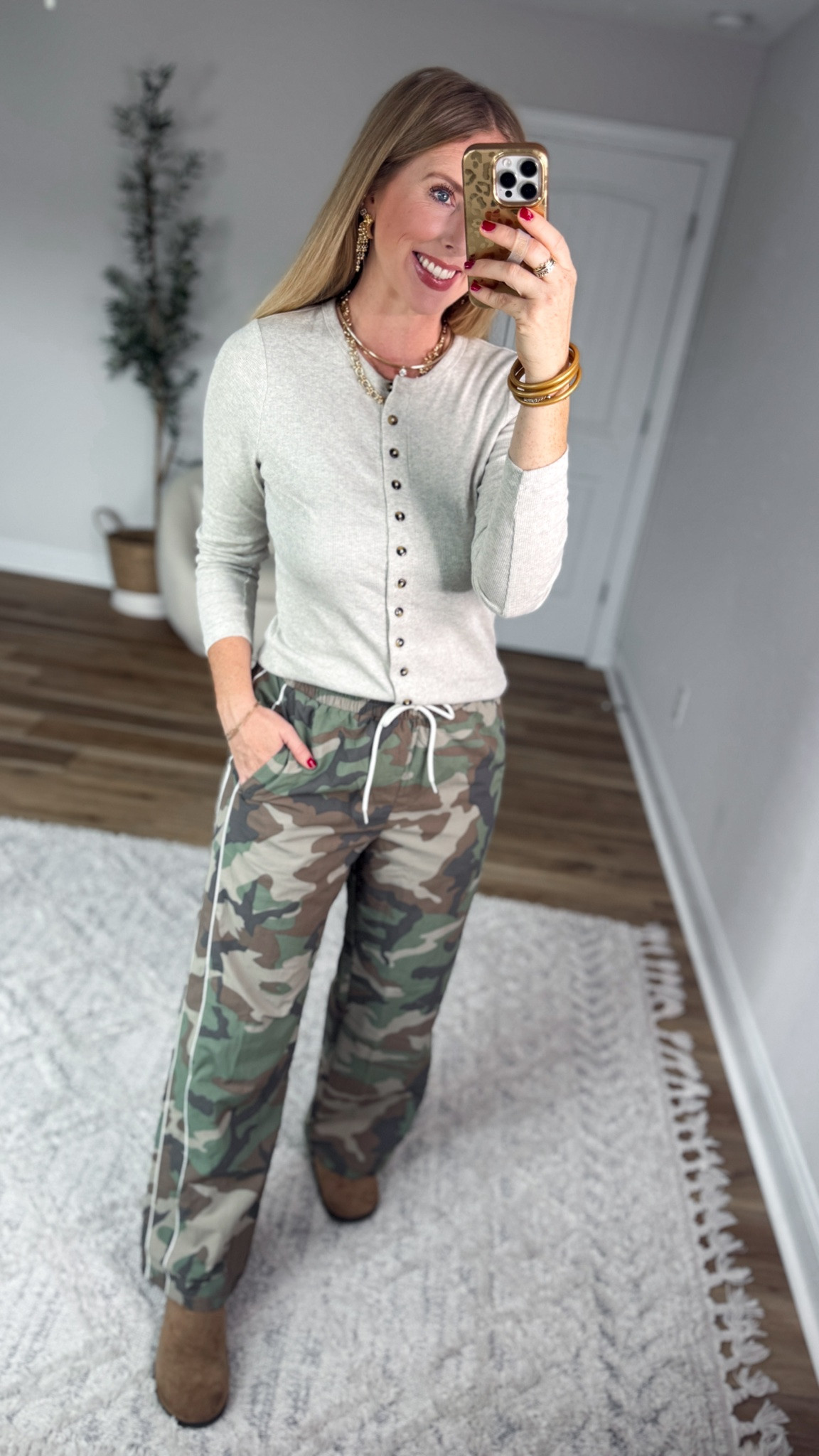 Weekend Walmart Wins try-on
Button front ribbed top- small
Camo track pants- men’s small