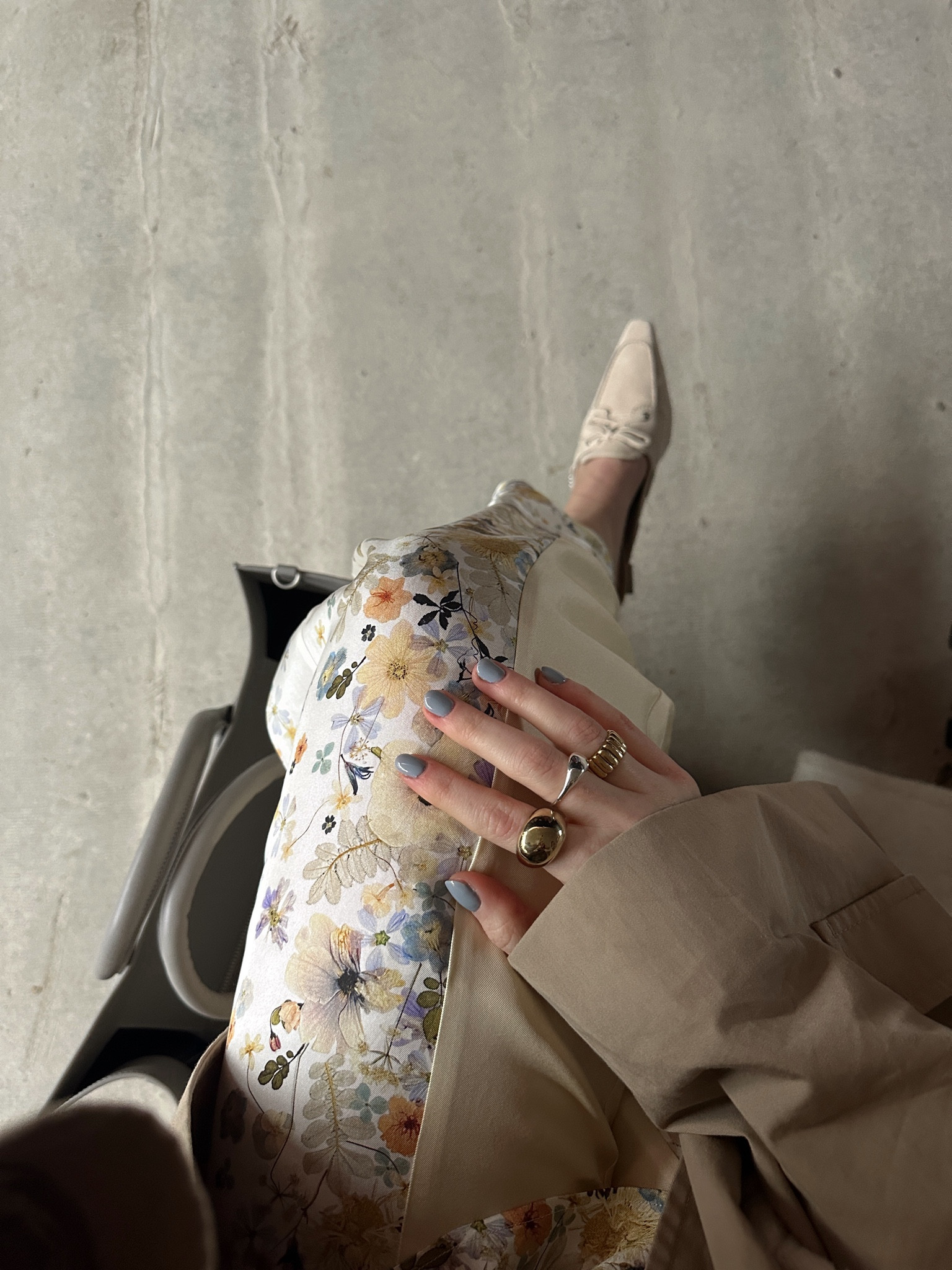 Charles & Keith, Munthe, Spring, Silk Trousers, Mules, Tote Bag. 

#LTKuk #LTKeurope #LTKFashionMonth