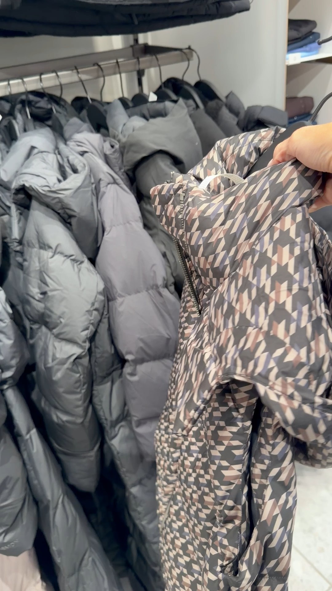 New vest great gift!! Lululemon finds 

#LTKHoliday #LTKOver40 #LTKGiftGuide