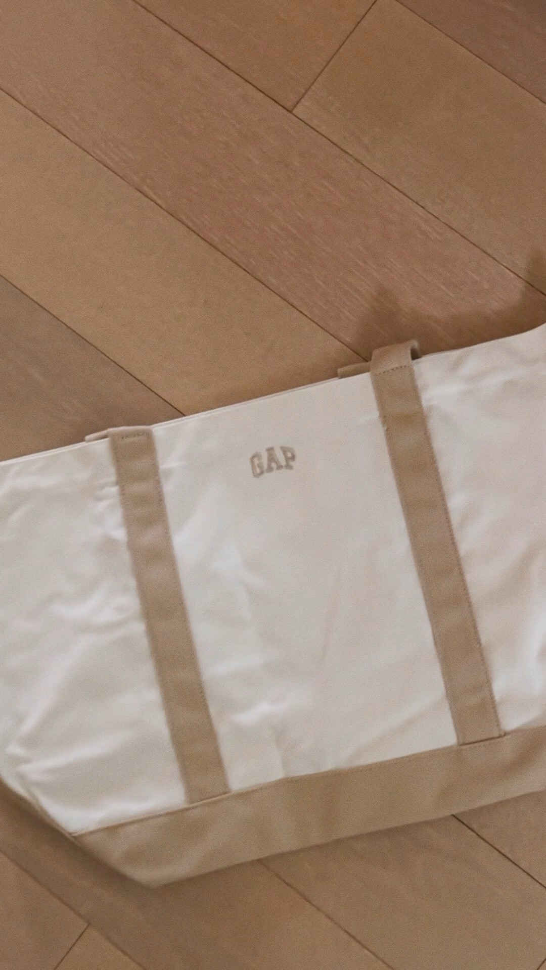 the perfect tote bag🙌🏼

now to fight over who gets to carry it