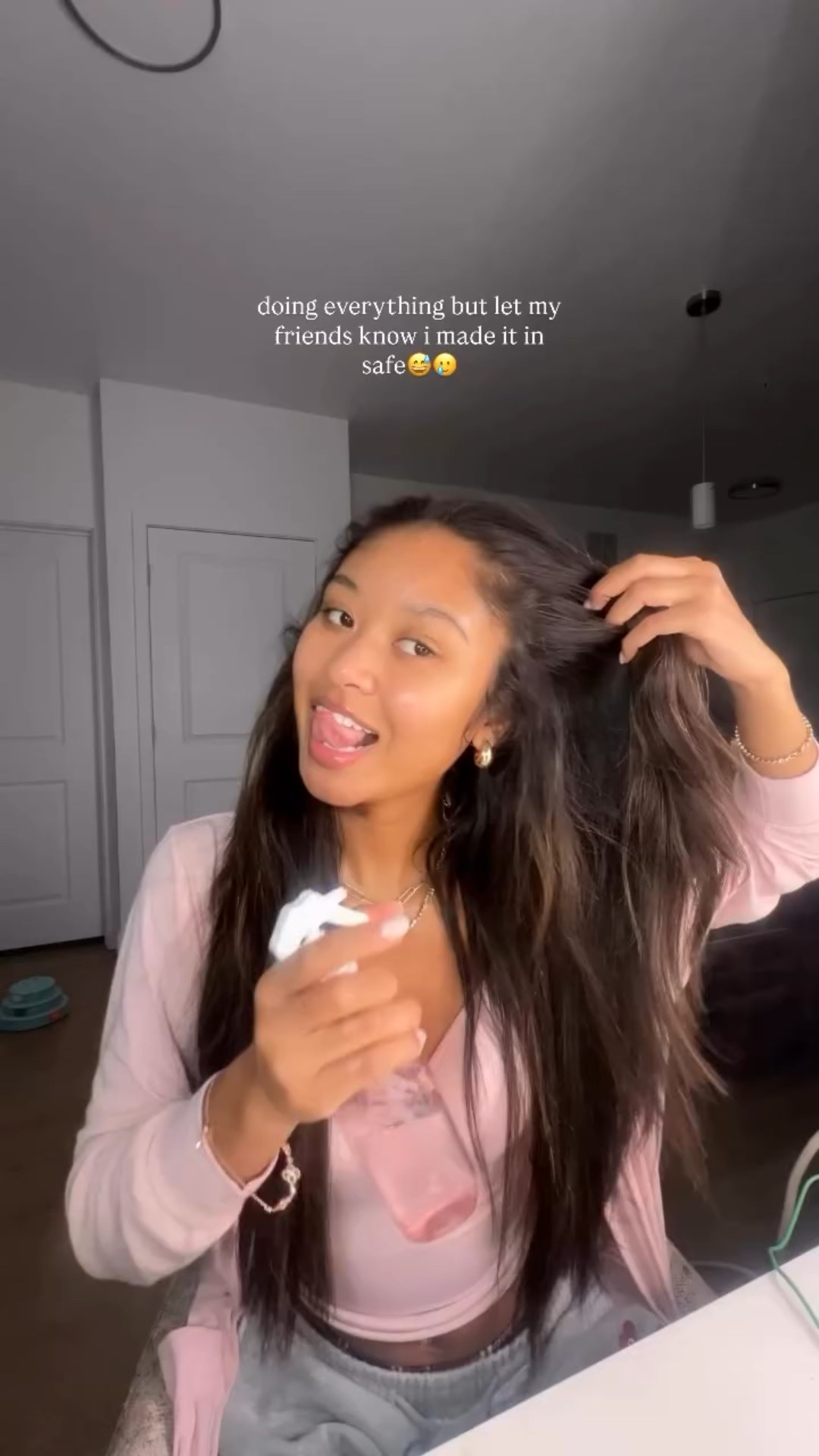 ran to put in overnight curls instead😬 

@lorealparis 
#girlsnightout #heatlesscurls #relatable #blasianliv #sleepingbeauty