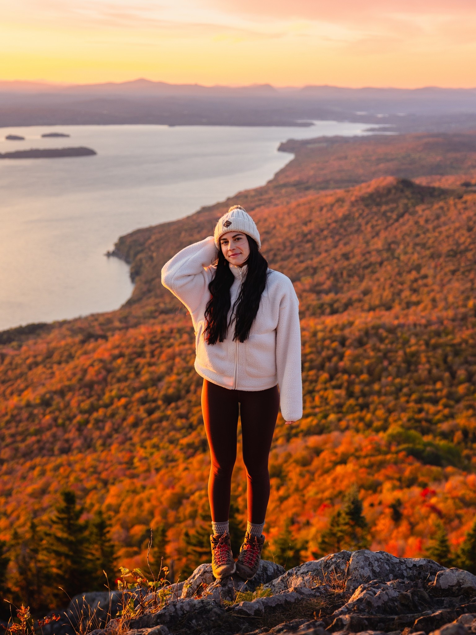 cozy hiking fit🍂🤍

#LTKActive #LTKSeasonal