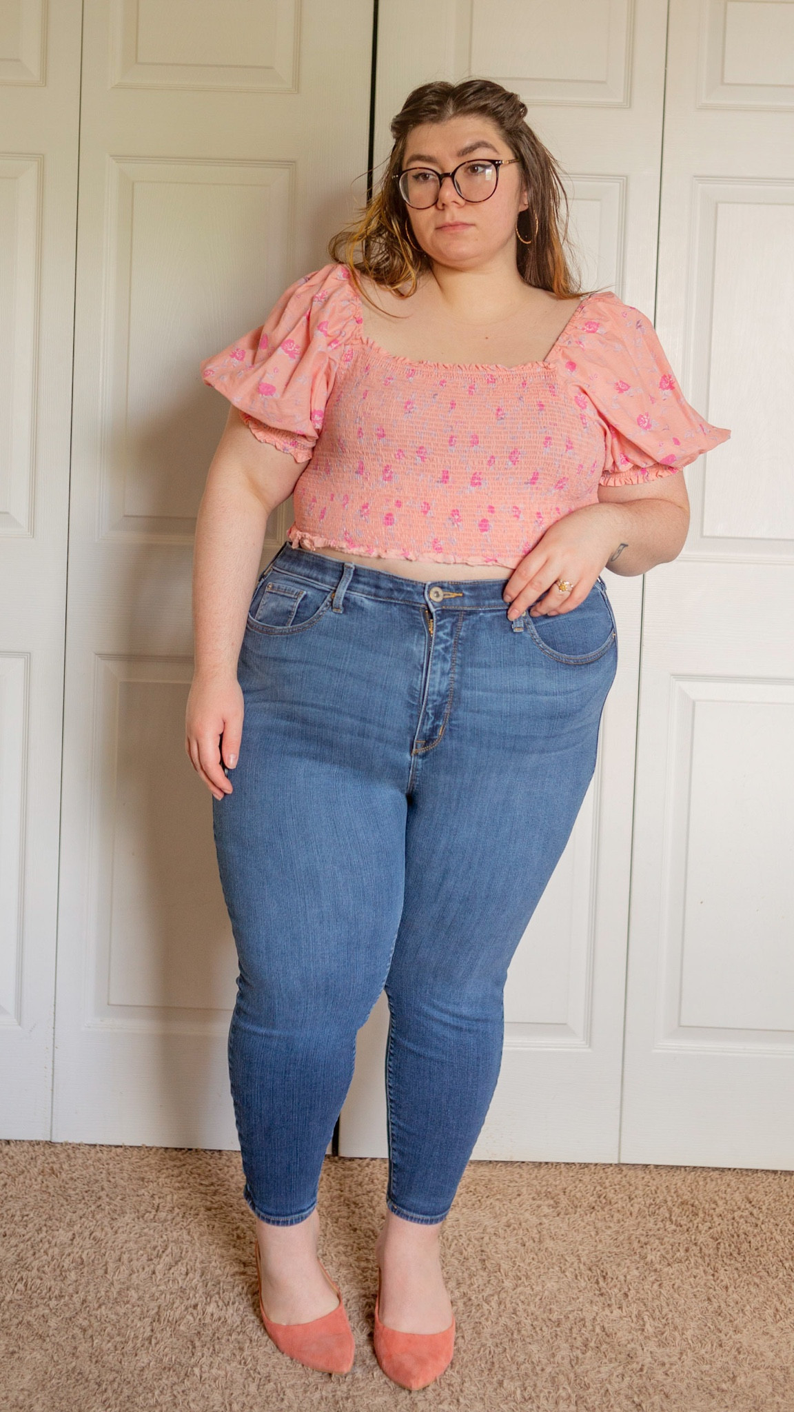 Plus size pink puffy sleeve skinny jeans outfit 

#LTKstyletip #LTKcurves #LTKSeasonal