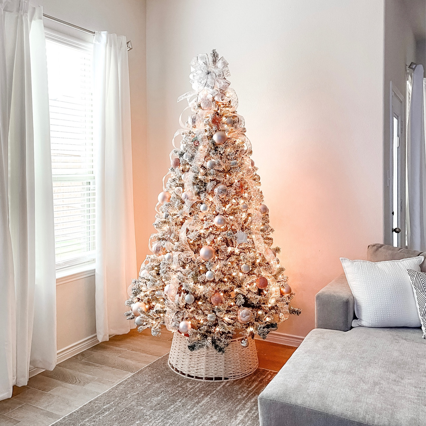 It’s Christmas Time! 🎄 I wanted a flocked Christmas tree this year and found this beauty on Amazon! In love 😍 

#LTKHoliday #LTKhome #LTKSeasonal