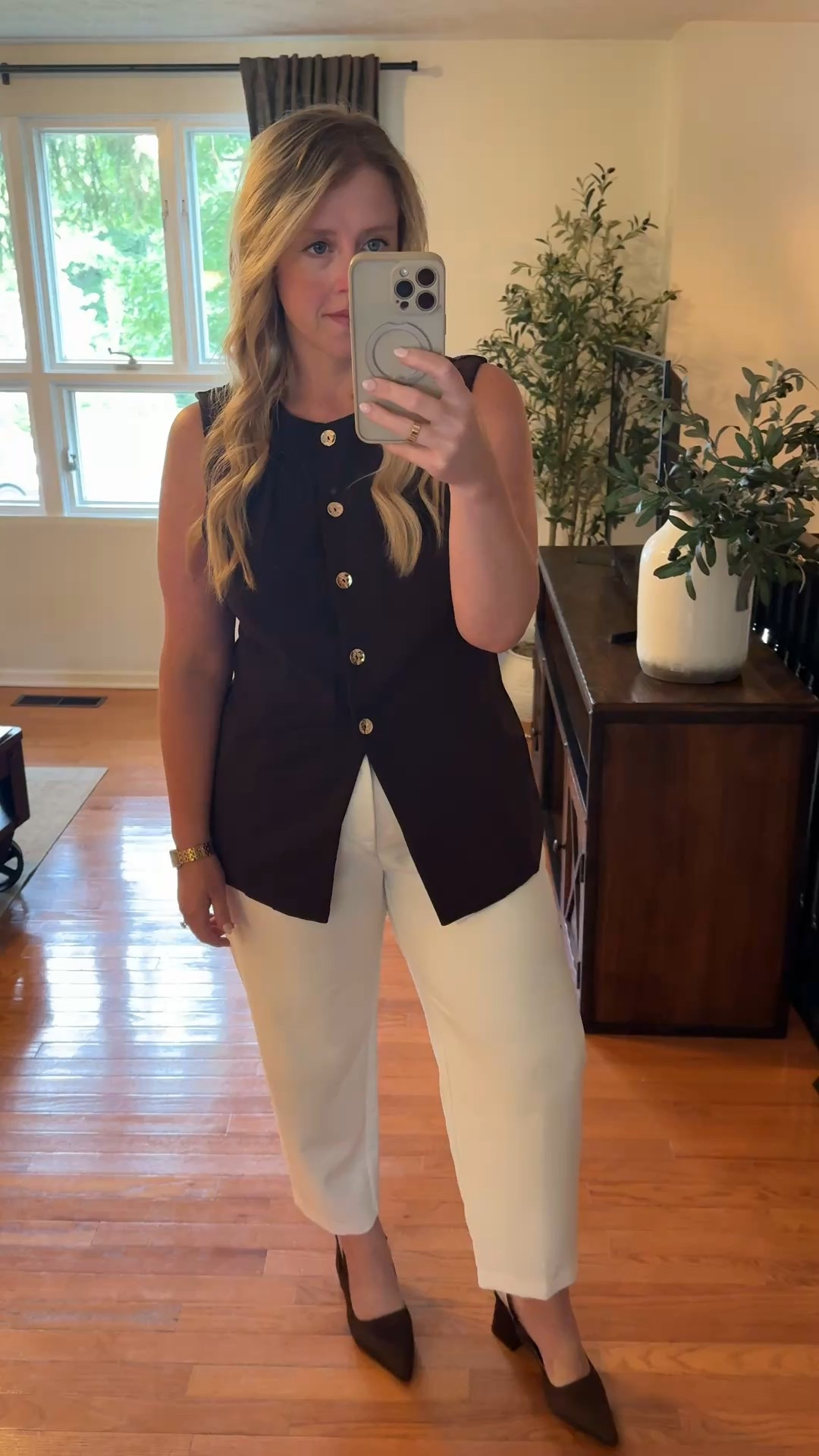 I love brown and I love a vest 😍



#LTKFindsUnder50 #LTKMidsize #LTKWorkwear