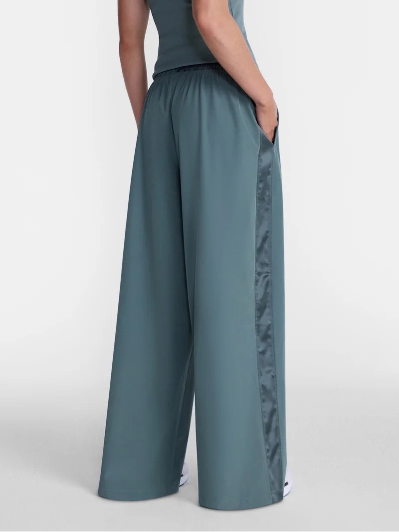 Avia Women\u2019s Sheen FeatherStretch Pants, 29'' Inseam, Sizes XS-XXL | Walmart (US)