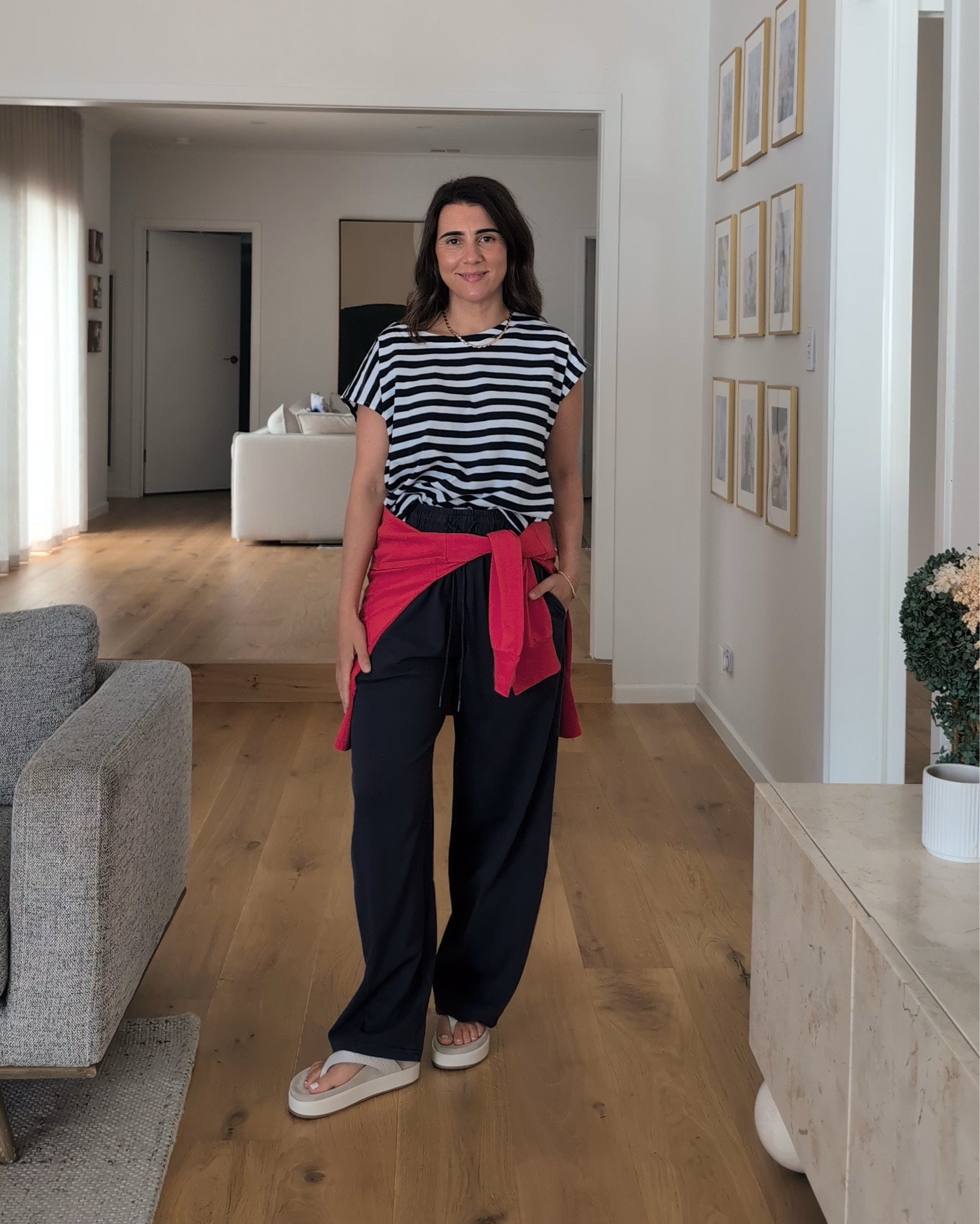 A few Betty basics looks that aren’t so basic!

I wear a 10 in all of these pieces (an 8 in the navy tank)