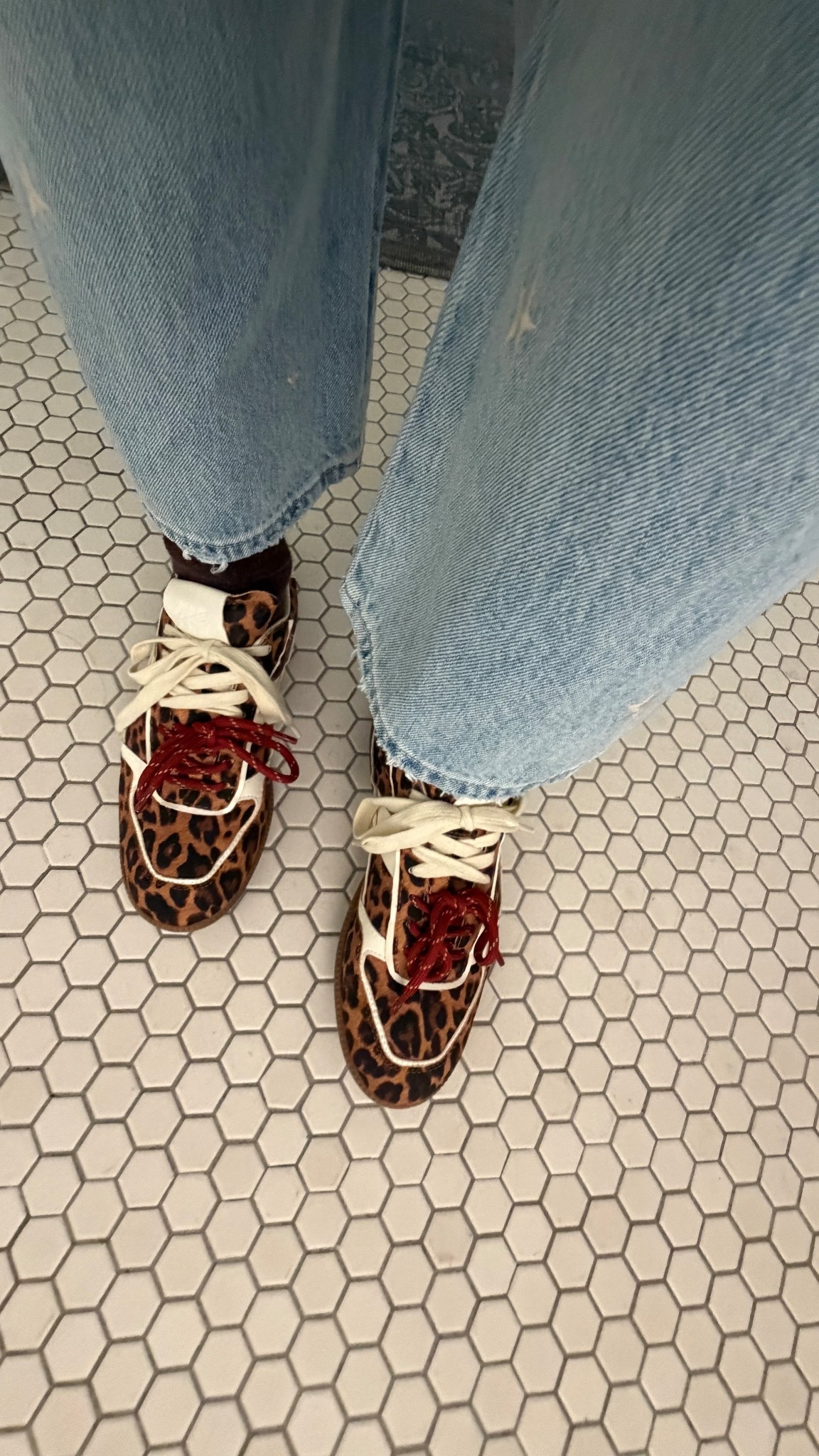 Animal print and denim jeans 