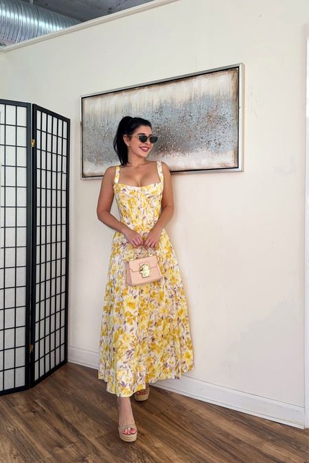 Bardot yellow floral lilah midi corset dress 💛

#LTKSeasonal #LTKParties #LTKStyleTip