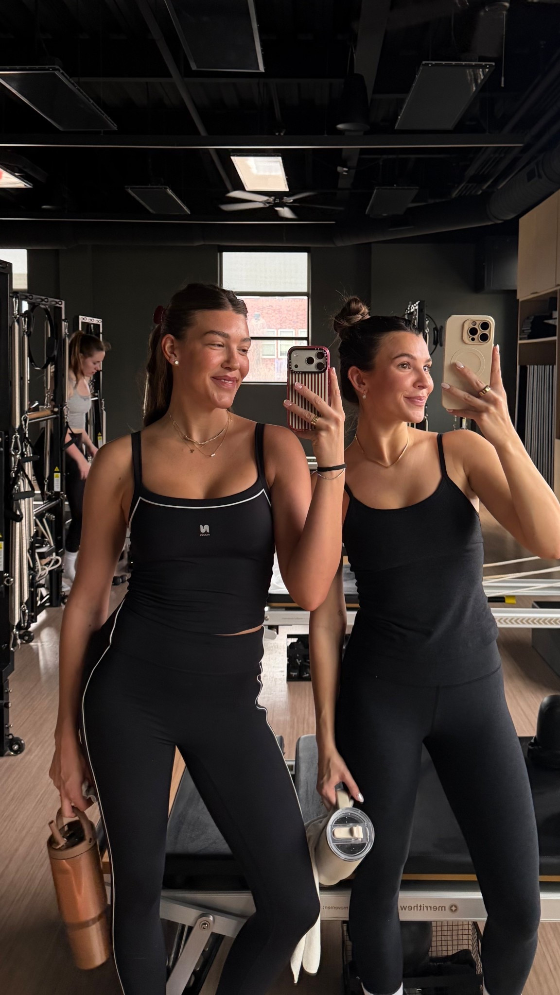 My current favorite workout set! Keeps everything in & is especially great for any large chested gals!

#LTKgrwm #LTKfitnessgoals #LTKootd