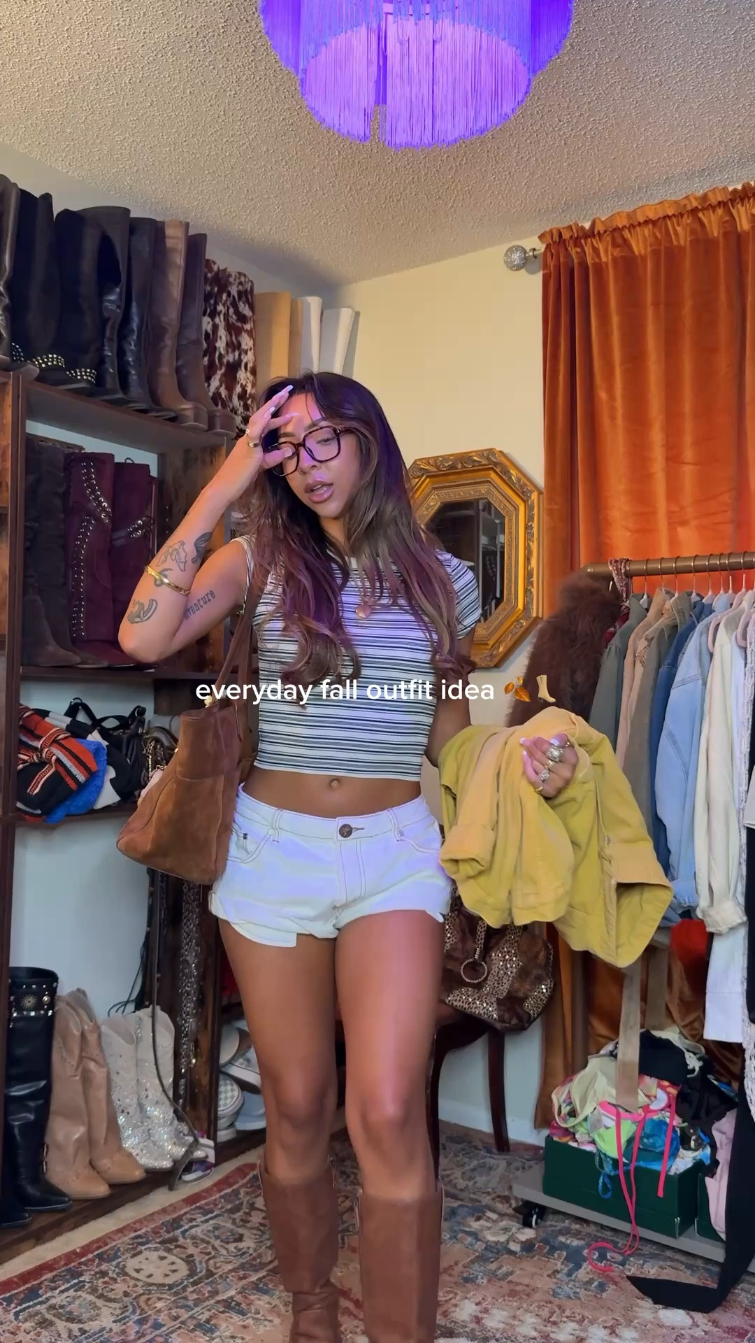it’s like lorelai’s chilton orientation outfit if she had 5 more minutes & less clothing in the laundry 🍂 iykyk 

top @UNIQLO USA 
shorts @One Teaspoon 
boots @Dr. Scholl’s Shoes 
jacket (thrifted @Forever 21)
bag @onequince