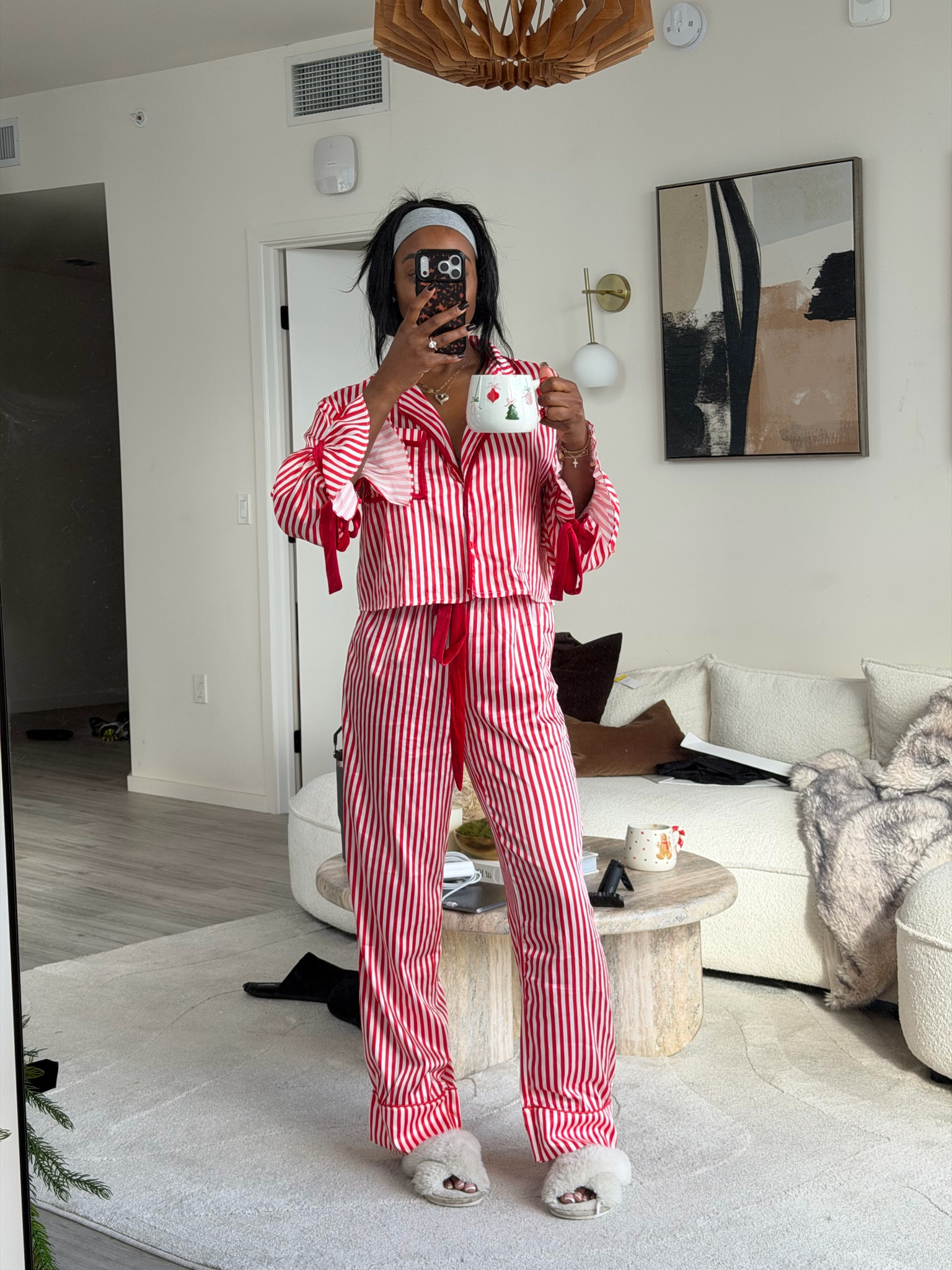 Christmas Jammiess 🤍🤍

#LTKSeasonal #LTKmorningroutine #LTKHoliday
