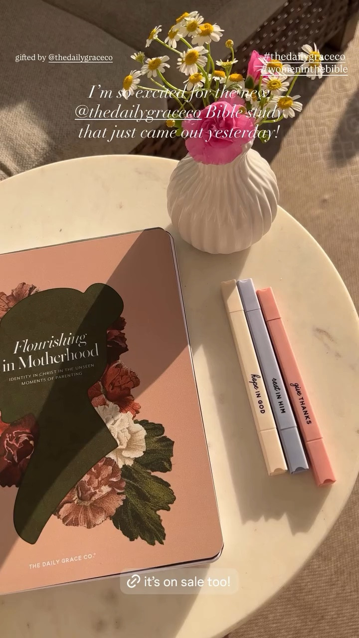 gifted by @thedailygraceco  I’m so excited for the new @thedailygraceco Bible study that just came out yesterday! #thedailygraceco #womeninthebible