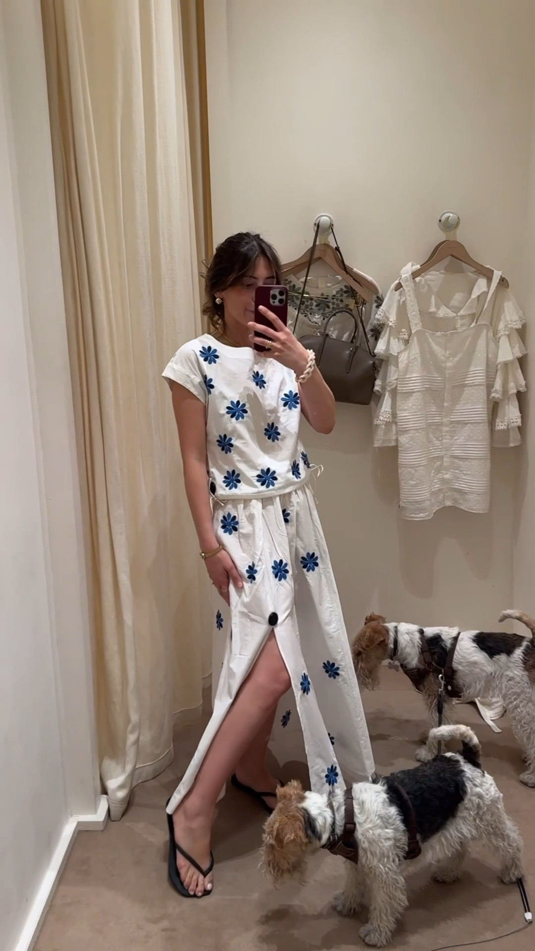 Sézane summer pieces🫶🏼


Maxiskirt with flowers, Mediterranean summer outfits, white shirts with ruffles, shorts with lace and flowers

#LTKkleider #LTKstyletip #LTKsummer