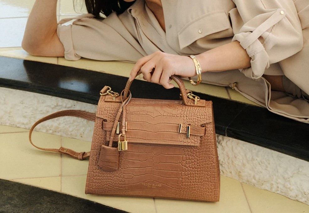 Adding this to my fall wishlist also. 

#LTKStyleTip #LTKItBag #LTKOver40