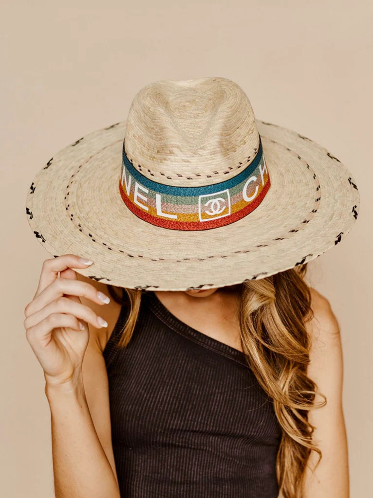 Item #14 | Glitzy Bella