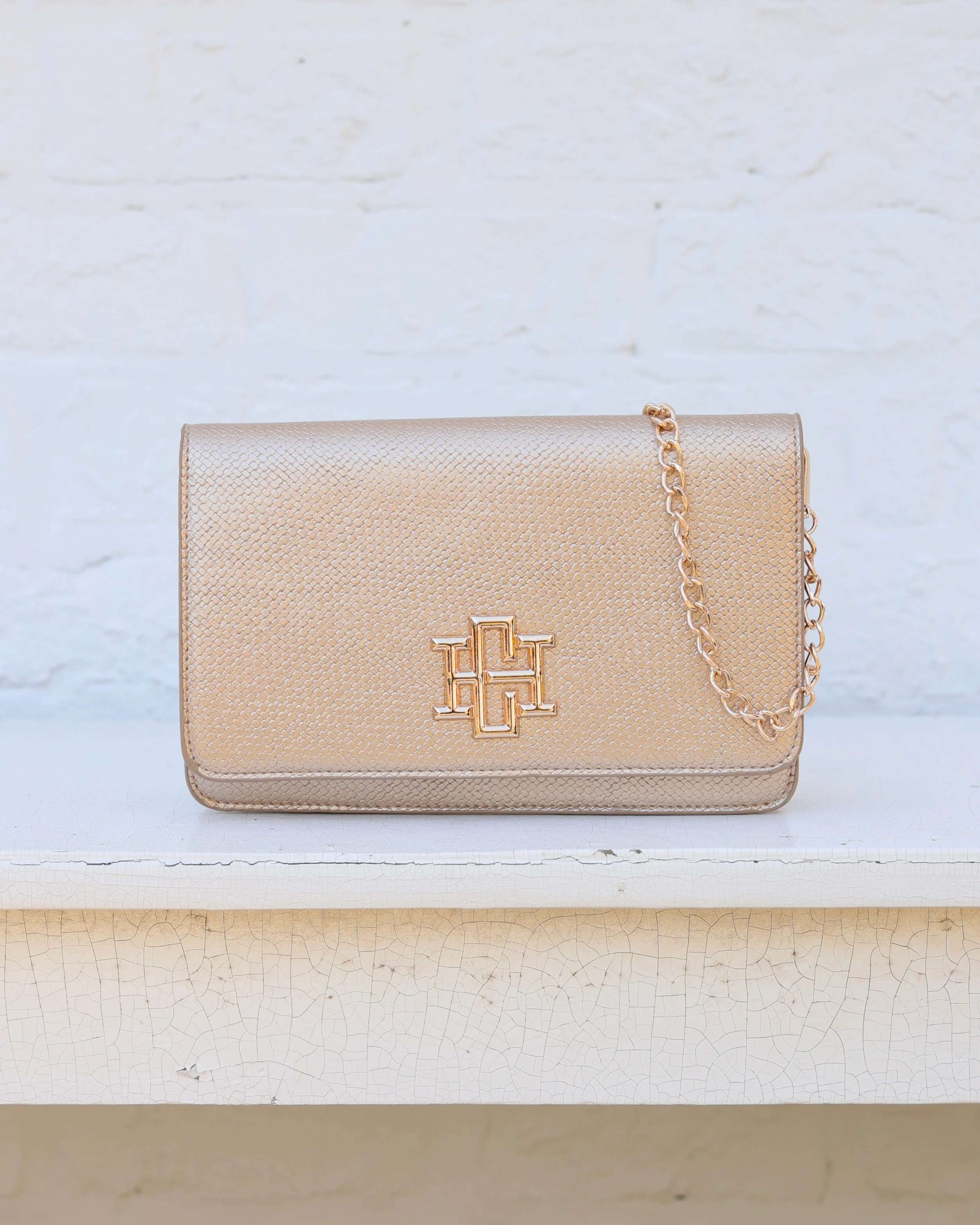 Bryn Clutch/Crossbody Woven Gold | Caroline Hill