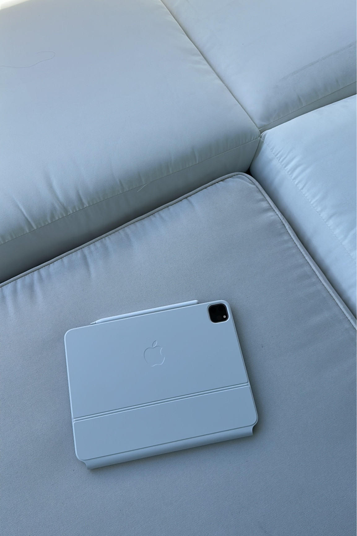 Just got the IPad Pro with the keyboard and magic pencil to take on my travels  🤍

#LTKtravel #LTKFind #LTKunder100