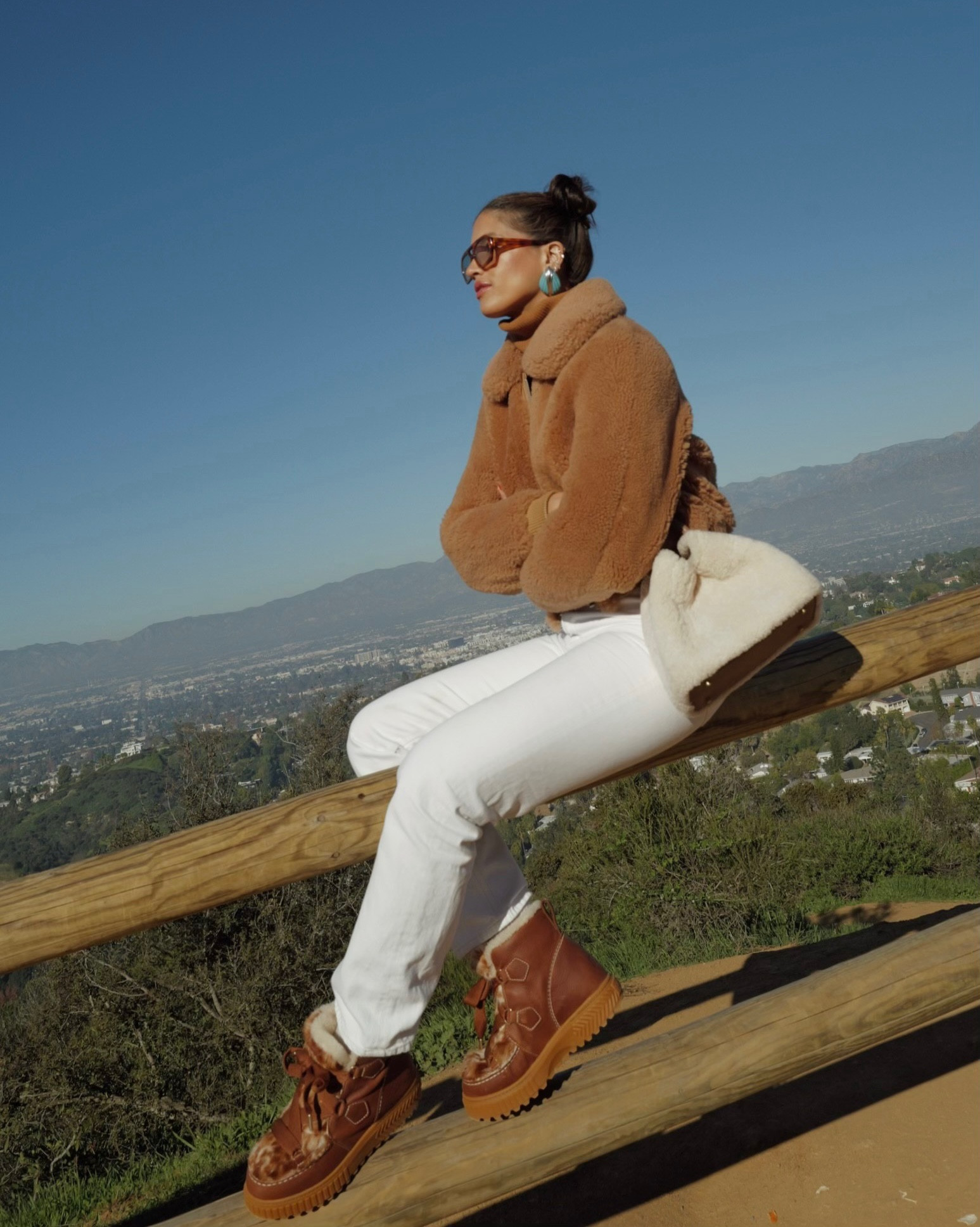 These Sorel boots are the perfect winter staple! They’re so warm, but also so stylish 🤍

#LTKHoliday #LTKSeasonal #LTKootd