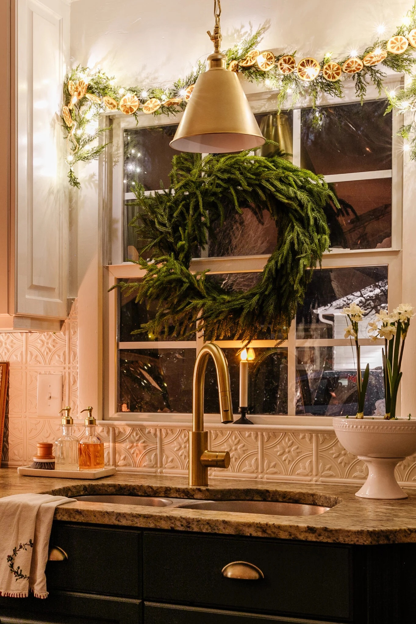 Our Norfolk wreath is 25% off right now! 

25% Off The Norfolk Pine Collection , Use Code: WINTER

Garland – pine garland – Norfolk – fireplace mantle – greenery – Christmas decorations – holiday decor -afloral- sale - wreath 

#liketkit #LTKHoliday #LTKsalealert #LTKHolidaySale


#LTKHolidaySale #LTKsalealert #LTKHoliday