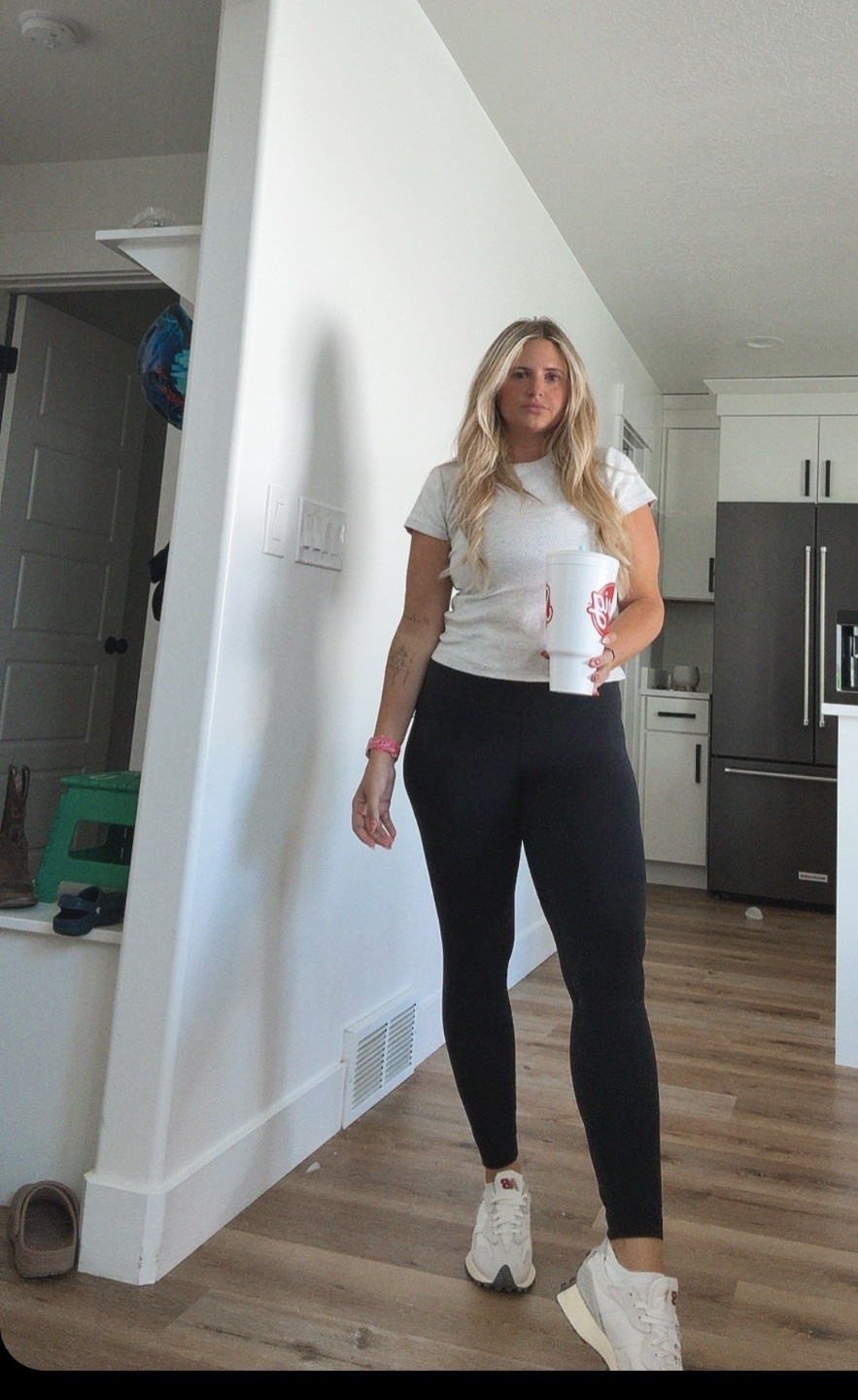 Casual mom day fit 

#LTKSeasonal #LTKFindsUnder100 #LTKFallSale