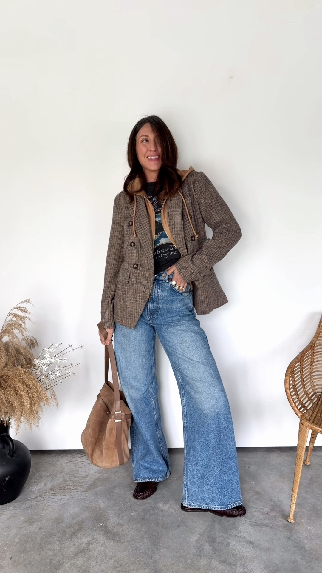 Wearing the small graphic tee, small hooded blazer, and 27” jeans. The jacket is 40% off!!

#LTKSaleAlert #LTKOver40 #LTKSeasonal