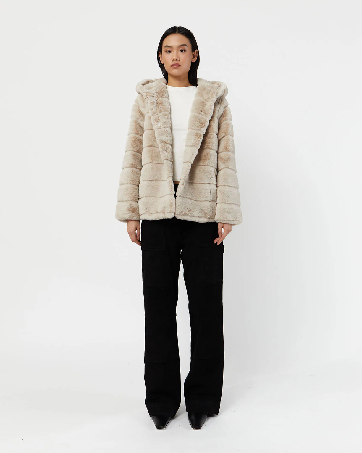 Goldie Faux Fur Coat Latte | Apparis