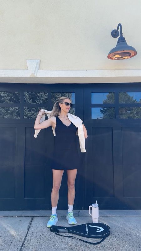 For all of my different phases of motherhood, @vuoriclothing has me covered. #ad I love wearing their clothes from sun up to sun down whether I’m going on a walk, exercising, or driving carpools around town. I am going to link some of my new DreamKnit™️ favorites on my @shop.ltk profile if you want to see more! 