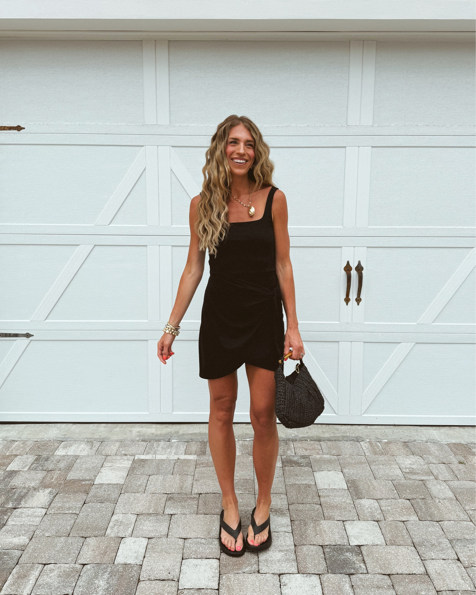 Vacation dinner outfit. This little black dress is so comfy! Size medium/6



Aritzia, crocs

#LTKTravel