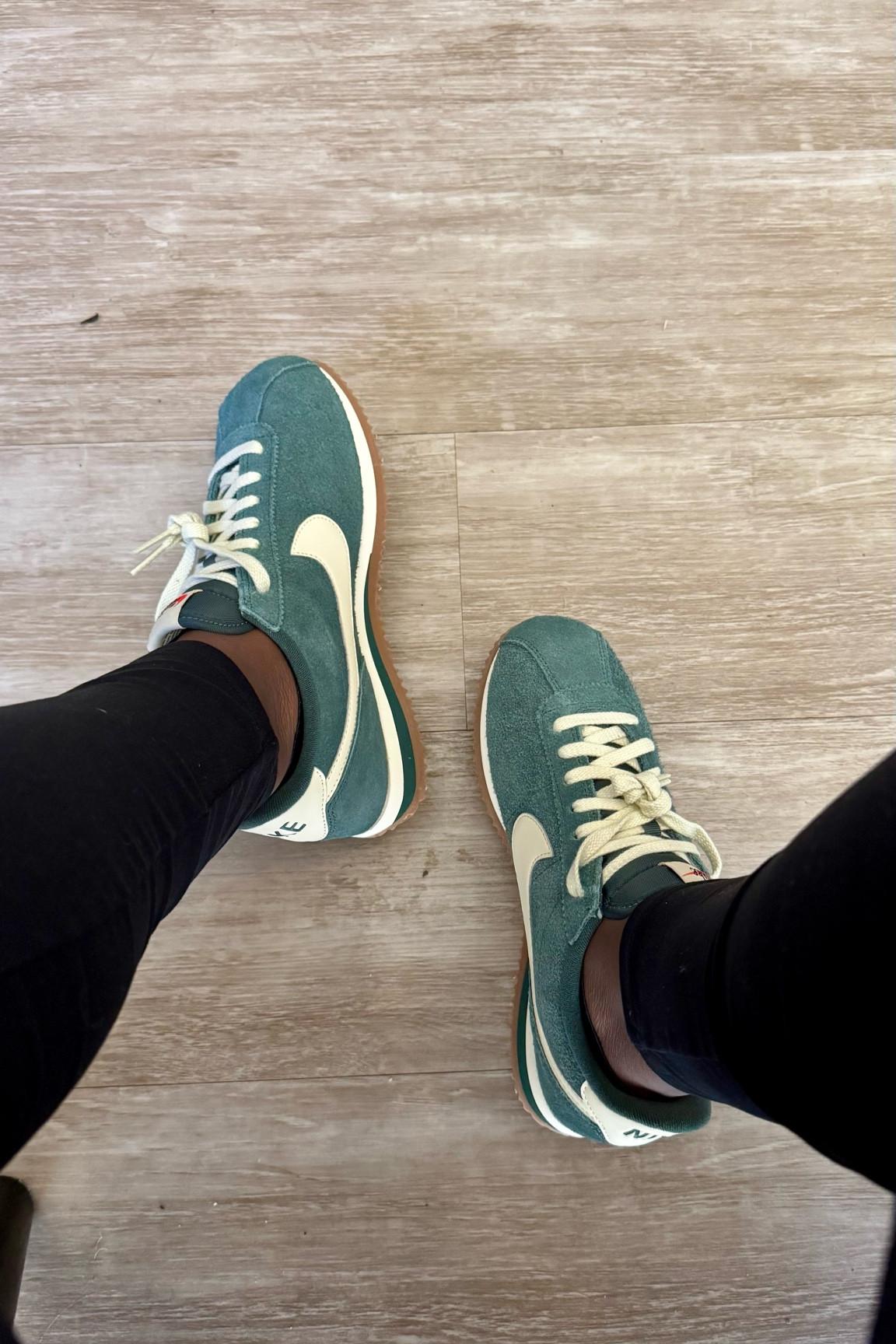 In love with the Nike Cortez suede sneaker in this colorway 💚