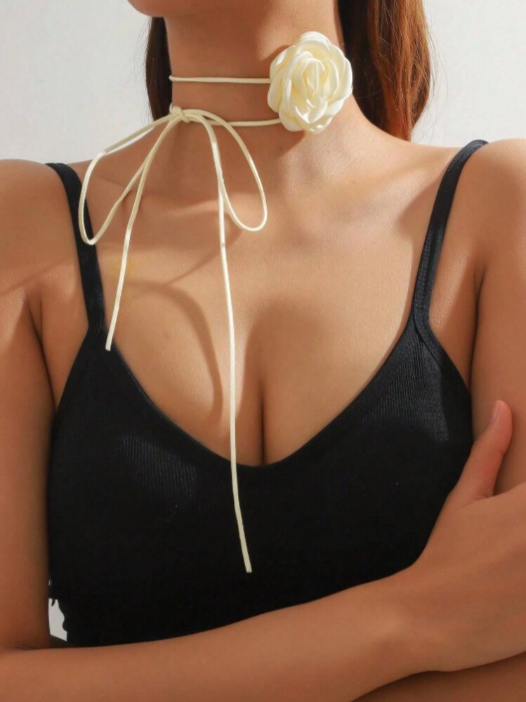 1pc 3d Rose Flower Detail Velvet Choker Necklace | SHEIN