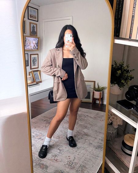 Ways To Style a Black Long Sleeve Bodysuit: Outfit 3

Get 15% off SHEIN items with code Q3YGJESS

🏷️: amazon fashion, black long sleeve square neck bodysuit, skims dupe bodysuit, plaid blazer, brown blazer, black basic mini skirt, crew socks, chunky loafers, crossbody bag, casual fall outfit, fall outfit with black bodysuit, casual fall style, casual preppy outfit, preppy style, academia style, academia aesthetic, preppy fall outfit 



#LTKstyletip