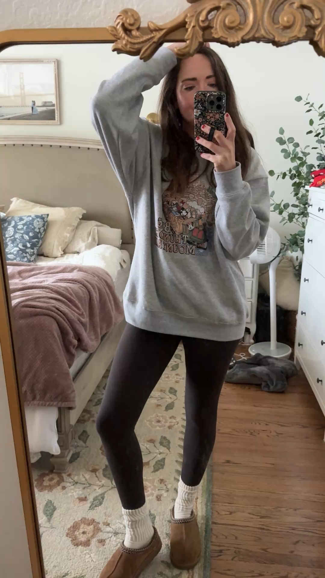 The coziest of outfits. Large in the sweatshirt and leggings (the compression is less if you size up! Much more comfy!) 🙌🏻

#LTKSaleAlert #LTKootd #LTKFindsUnder50