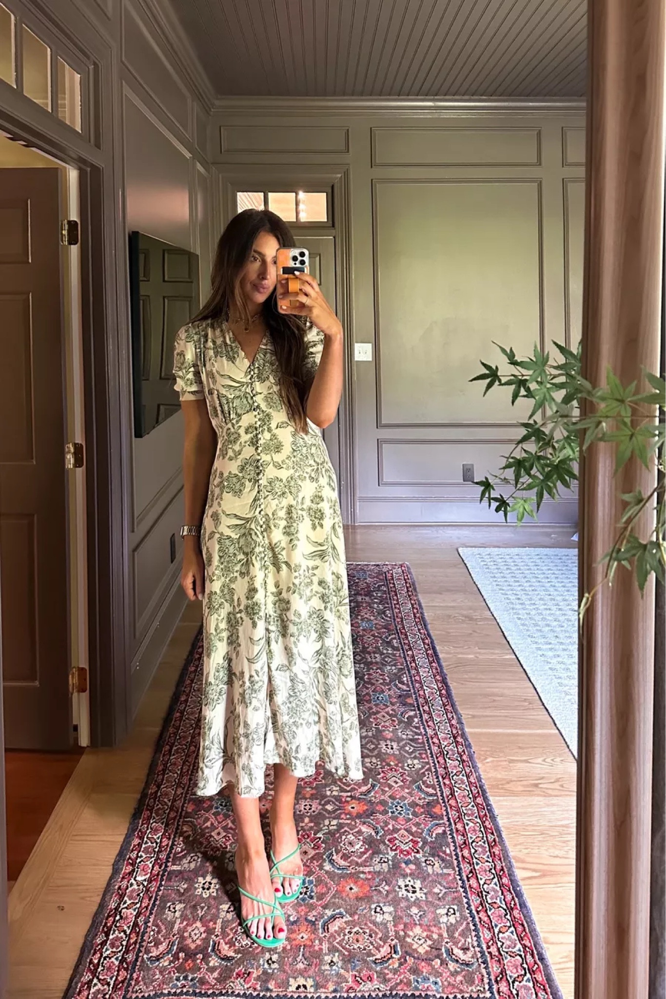 Back in stock in very limited sizes! This floral midi from Bohme is a go-to dress for me. Wore it last Easter and might just end up wearing it again! 

Green floral midi dress, green strappy heels

#LTKSeasonal #LTKfindsunder100 #LTKstyletip