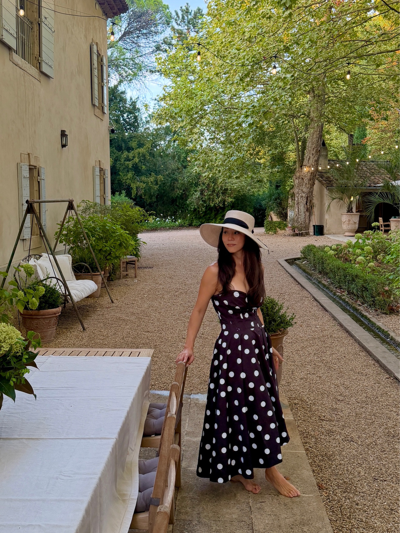 Giving Oscar de la Renta vibes without the price tag! So pretty! Love this dress
